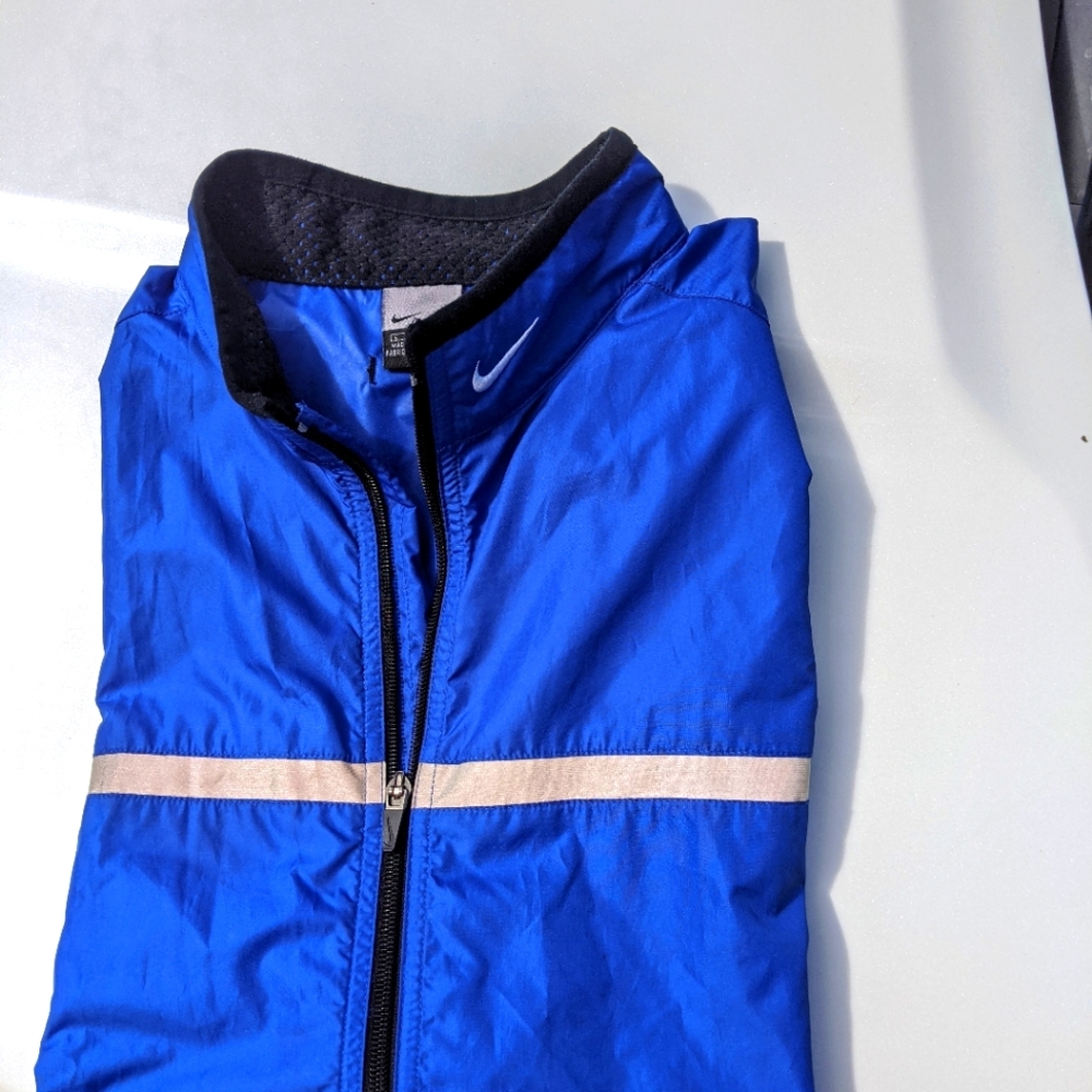 Nike vest